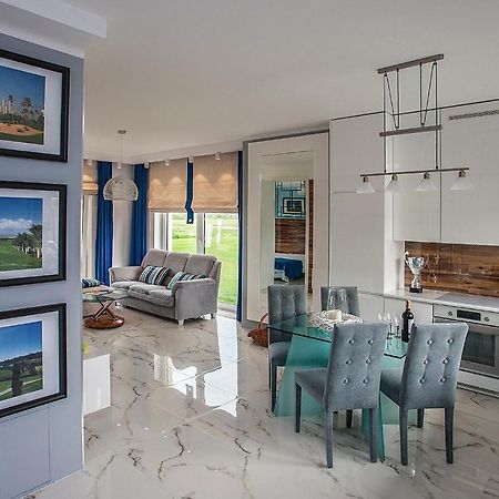 Golf Apartament W Sobieniach Sobienie Jeziory Luaran gambar