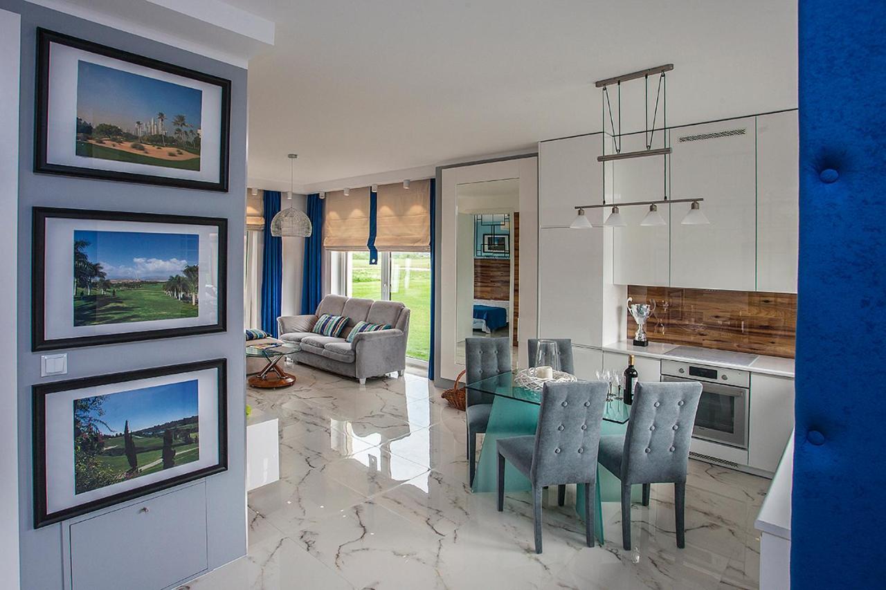 Golf Apartament W Sobieniach Sobienie Jeziory Luaran gambar