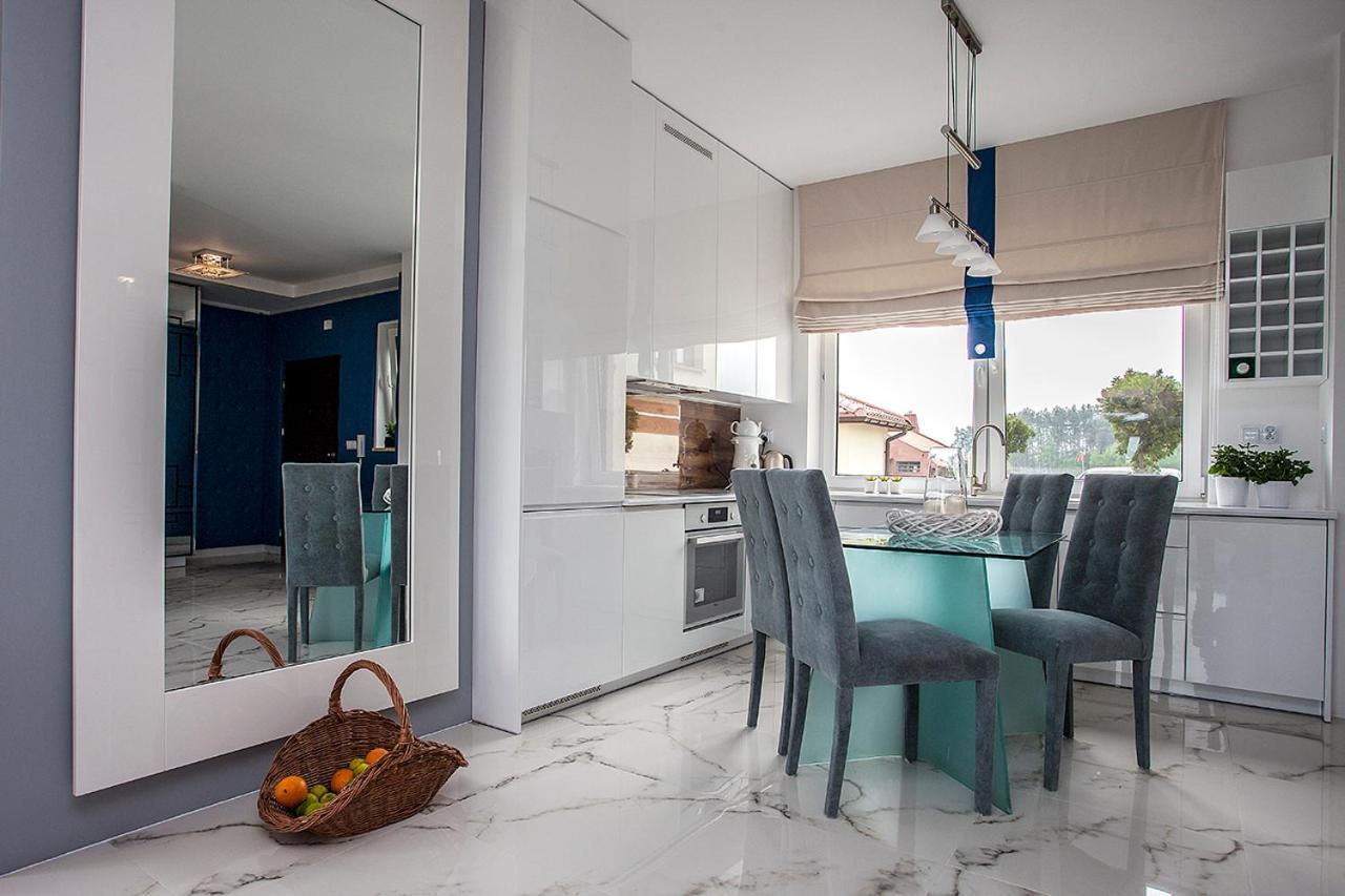 Golf Apartament W Sobieniach Sobienie Jeziory Luaran gambar