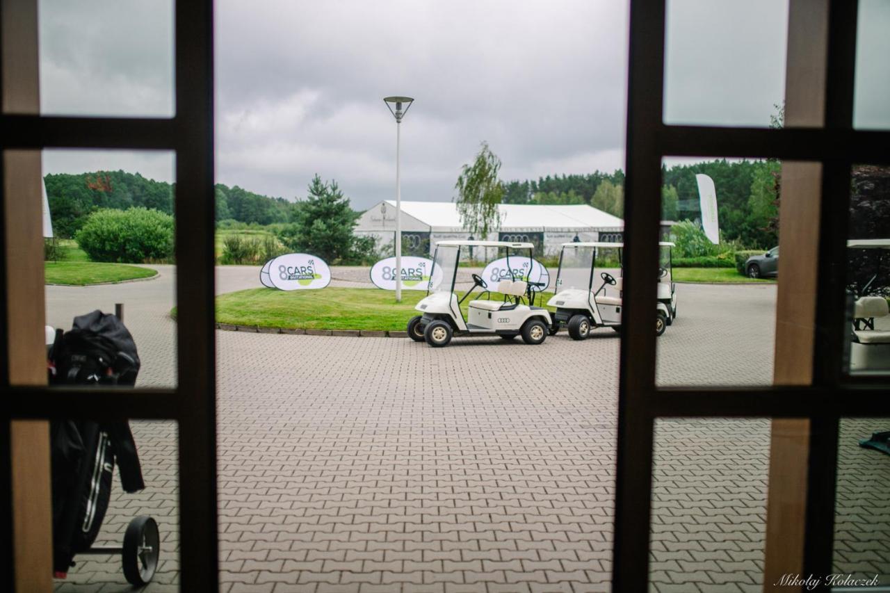 Golf Apartament W Sobieniach Sobienie Jeziory Luaran gambar